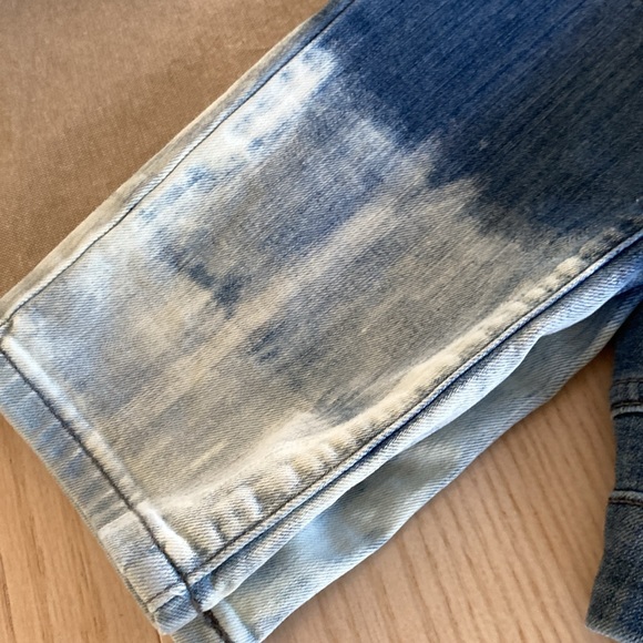 Stylish jeans by Vera Wang - Picture 2 of 5